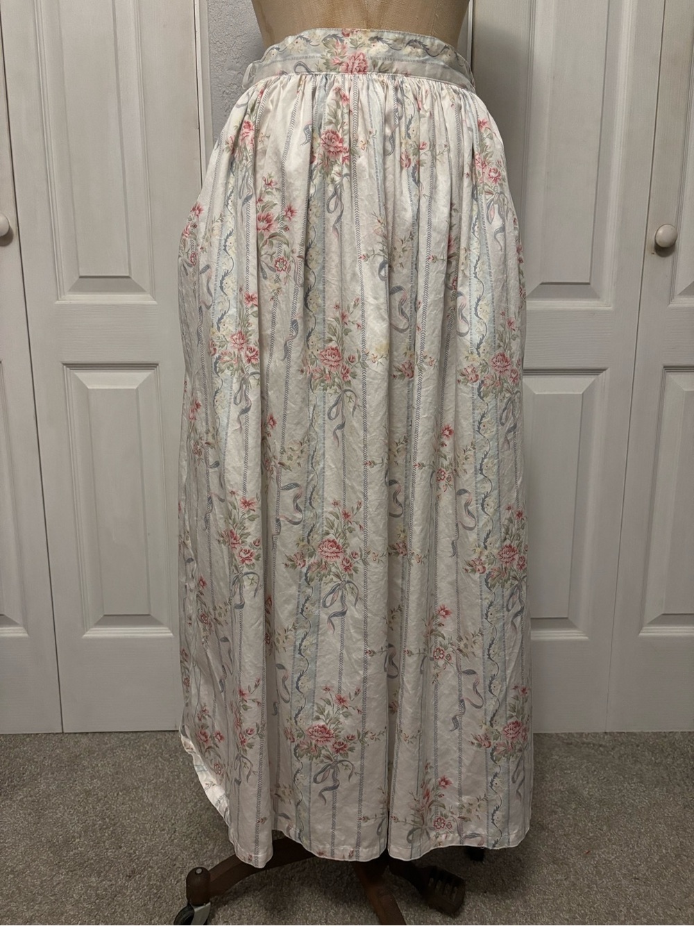 Vintage 90’s Cottage Core Floral Romantic Pleated Skirt 100% Cotton Size 10
